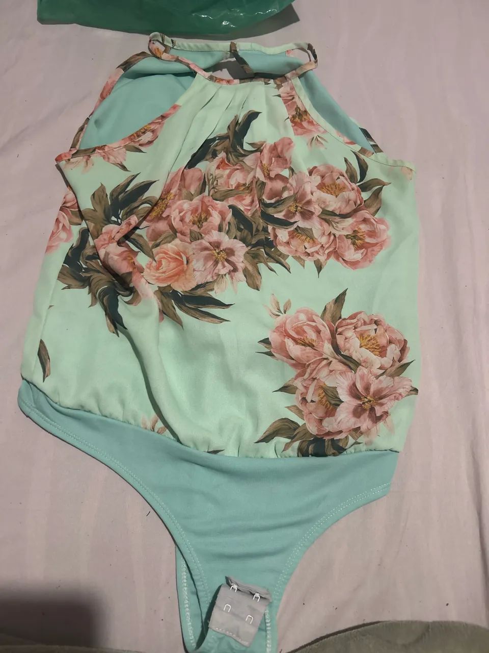 Body lindo florido 