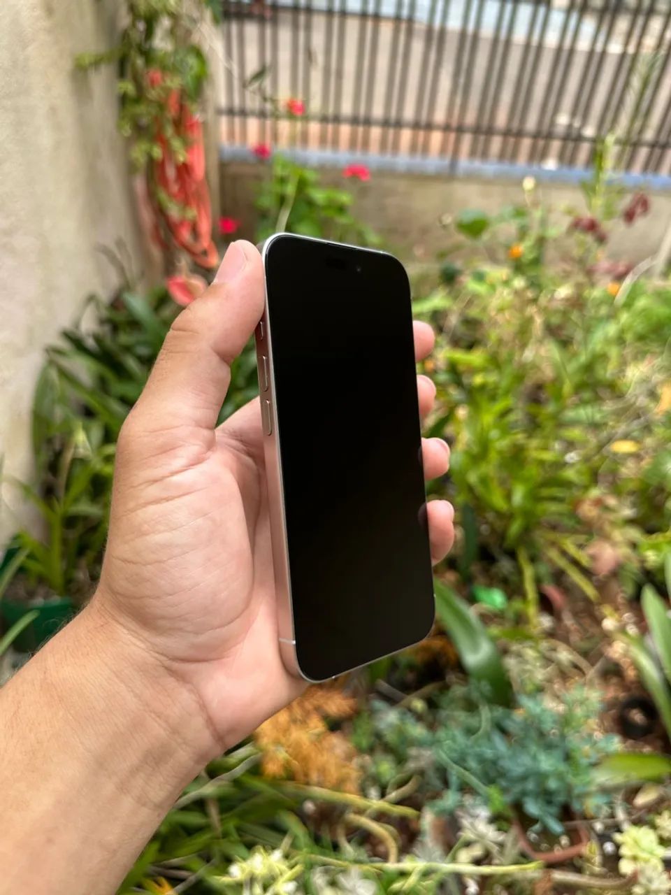 iPhone 15 Pro todo original filé  - Foto 5