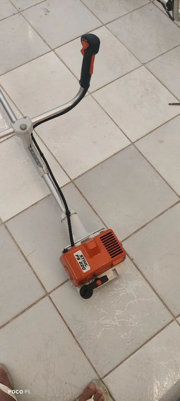 Roçadeira Stihl FS 220 nunca usada  - Foto 2
