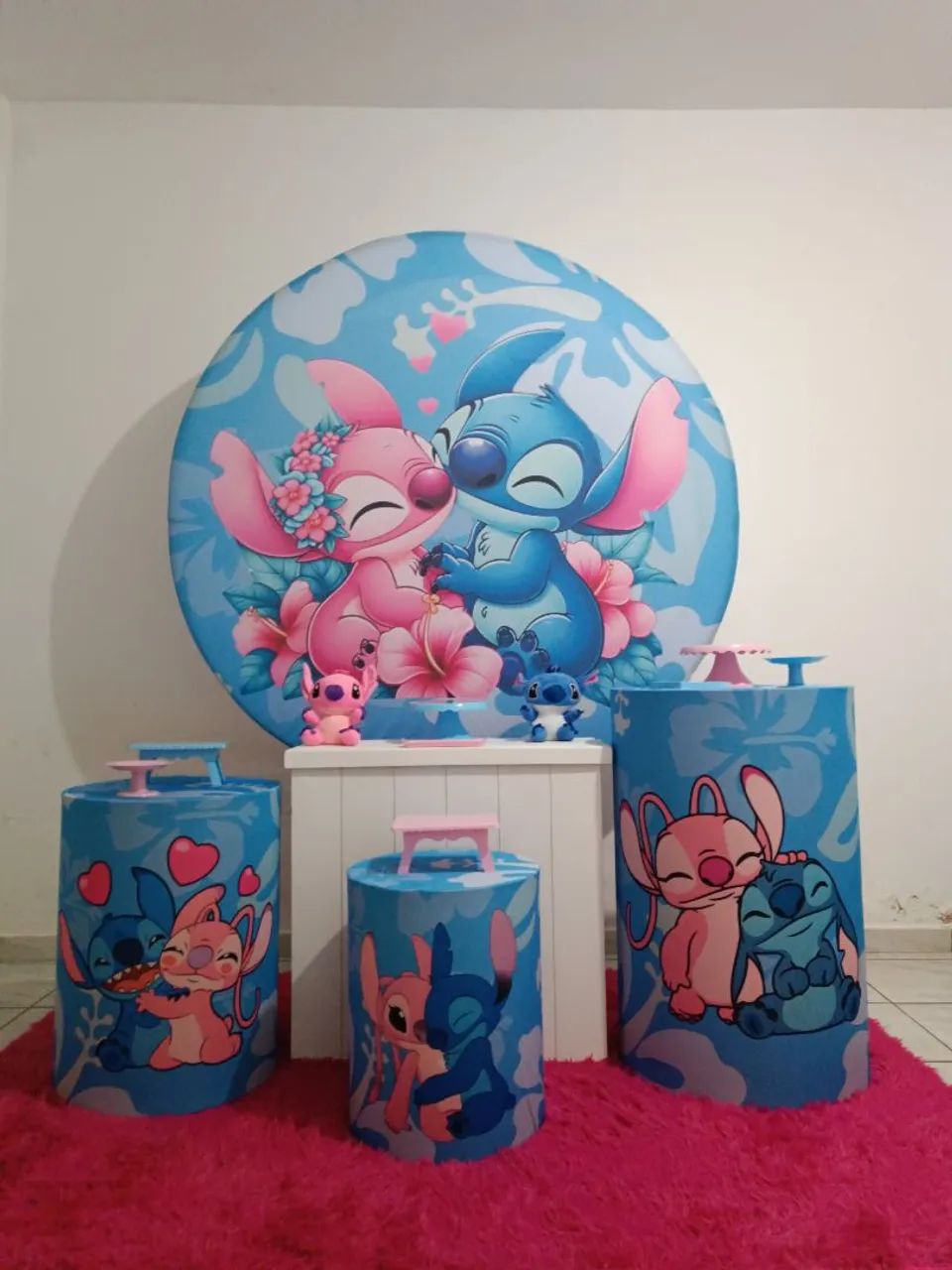 Pegue e monte tema Stich, pula pula, piscina de bolinha, jogo de mesas 