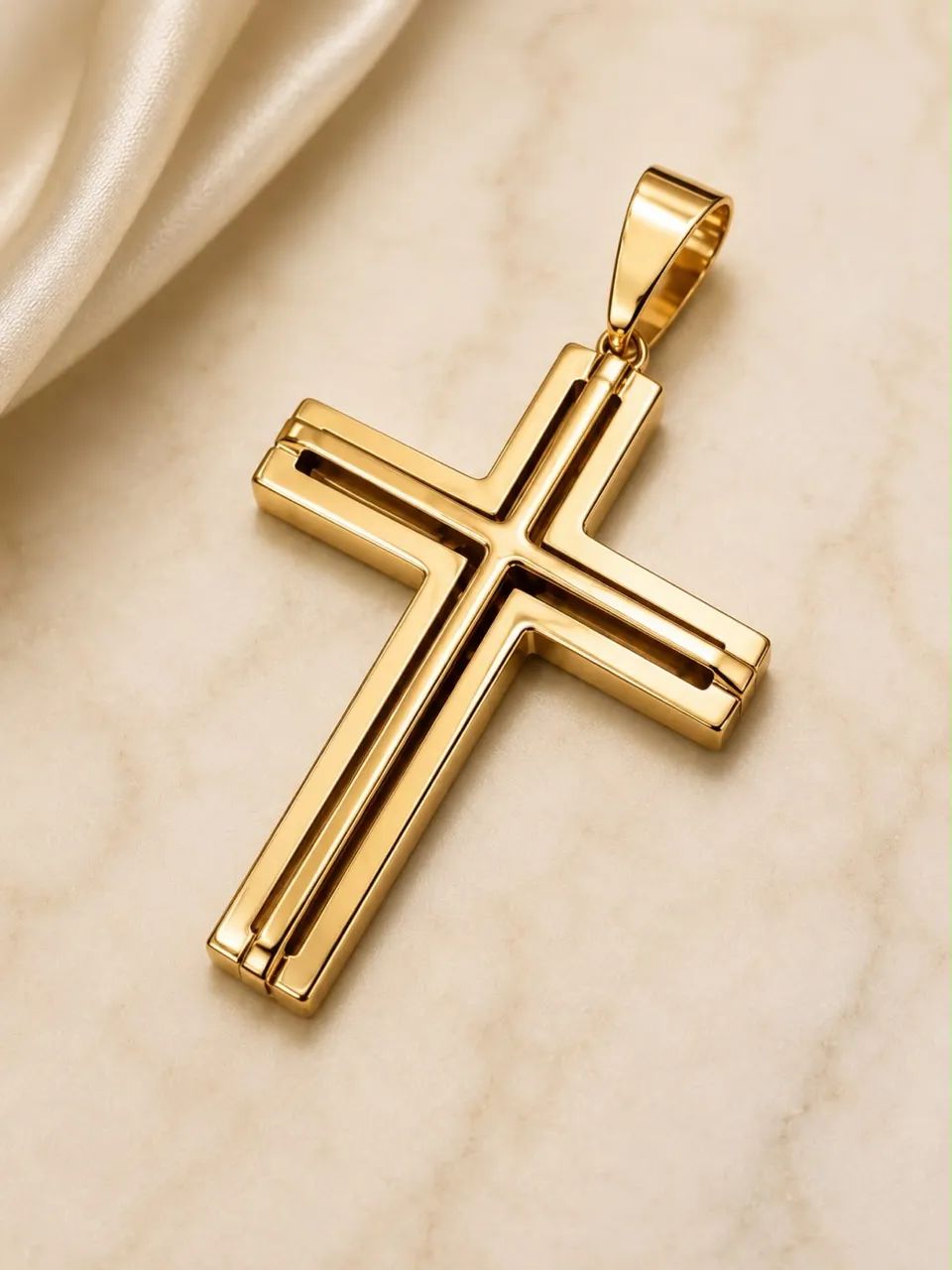 Crucifixo Sobreposto em Ouro 18k 750