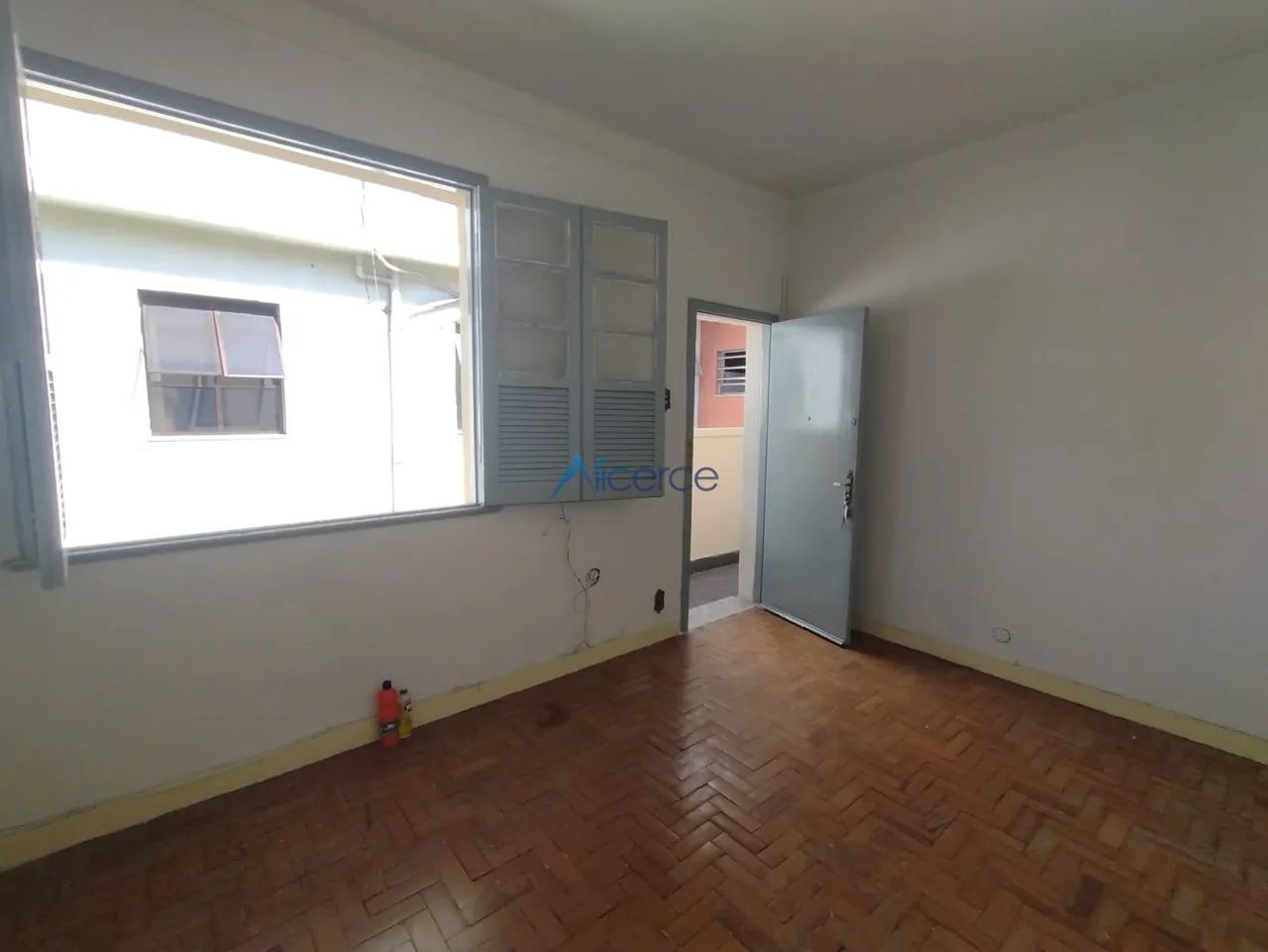 Casa de 2 quartos no Mariano Procópio!! - Foto 4