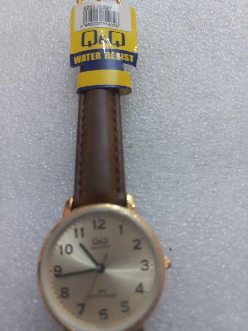 Relogio Q,&Q em couro quartz feminino 