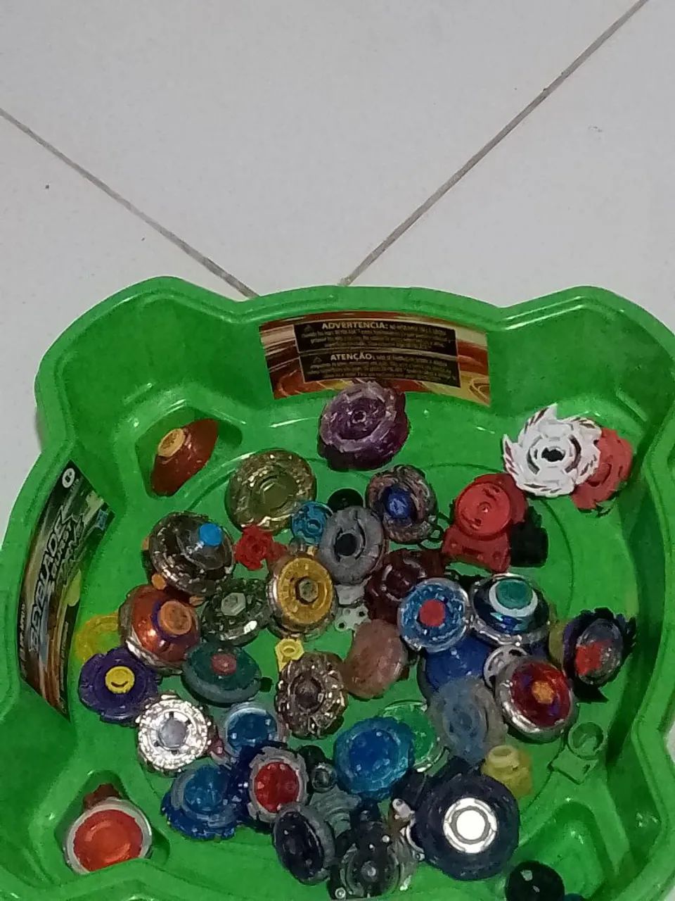 Lote e peças variadas de Beyblade  - Foto 4