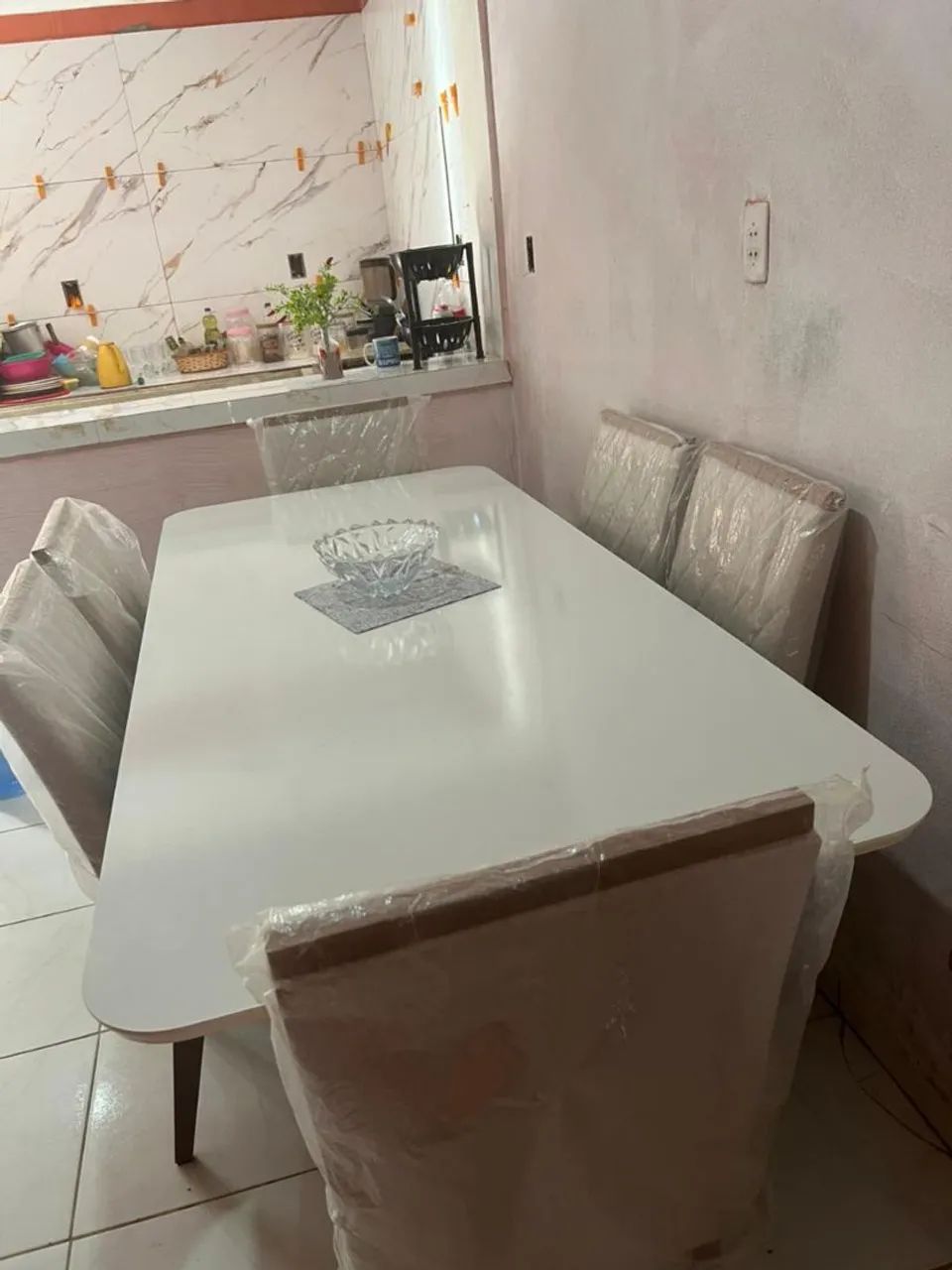 Vende se mesa semi nova 