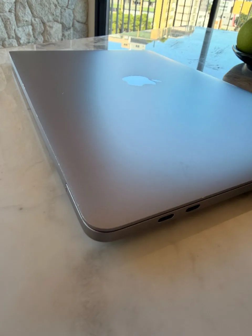Macbook Pro M1 2020, Tela 13'', Mem 8 gb SSD 256 GB, iOS Tahoe