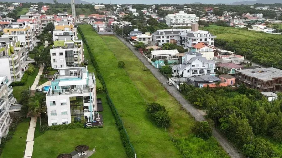 Studio com sacada, condominio com acesso direto ao mar. Praia do Santinho - Foto 3