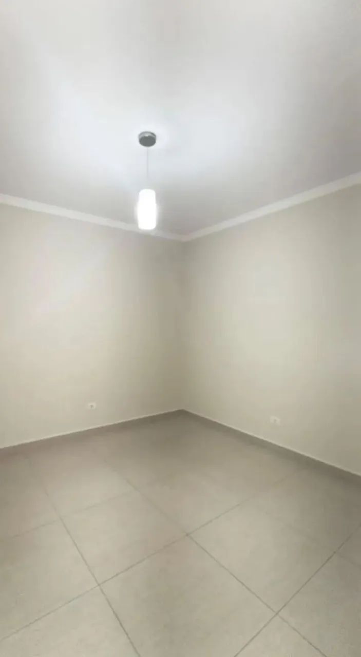 ALUGA SE CASA  BEM LOCALIZADA  - Foto 5