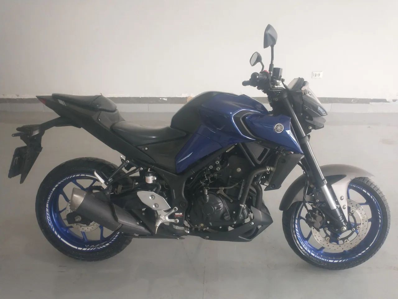 Moto impecável e revisada