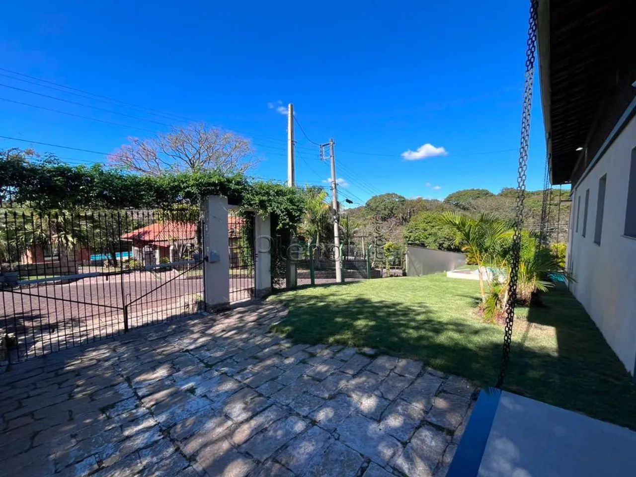 Casa para alugar em Valinhos, Chácaras Alpina, com 5 quartos, com 414 m² - Foto 2