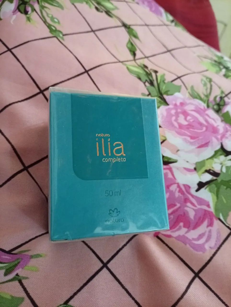 Vendo perfume ília completa 