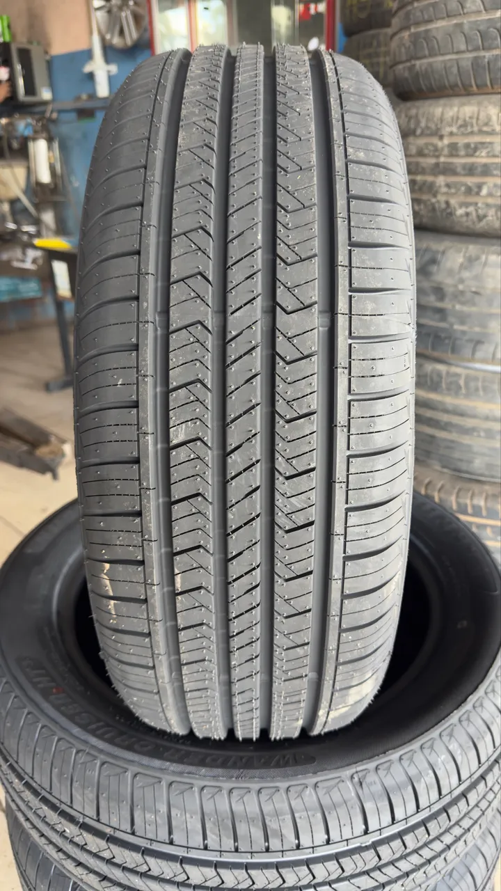 02 pneus aro 18 Bridgestone alenza 225/50/18 bons para Corolla