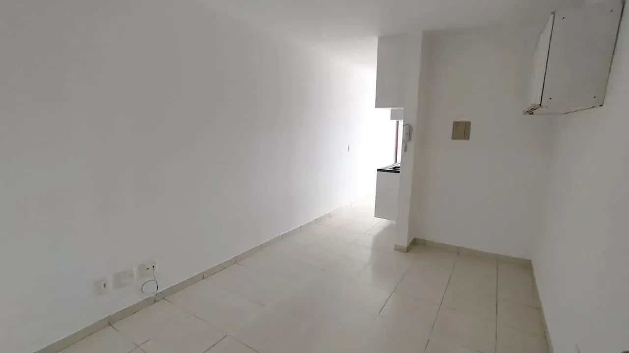 CLN 3 - Apartamento de 01 quarto com armários!