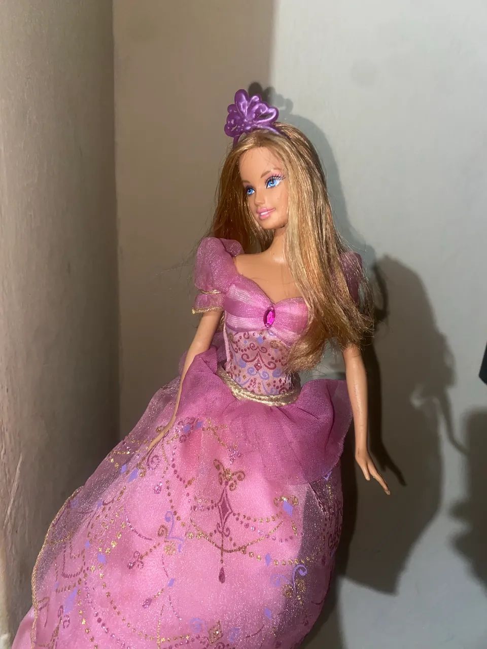 Barbie básica com face mold generetion  girl com roupa da corine três mosqueteiras   - Foto 4