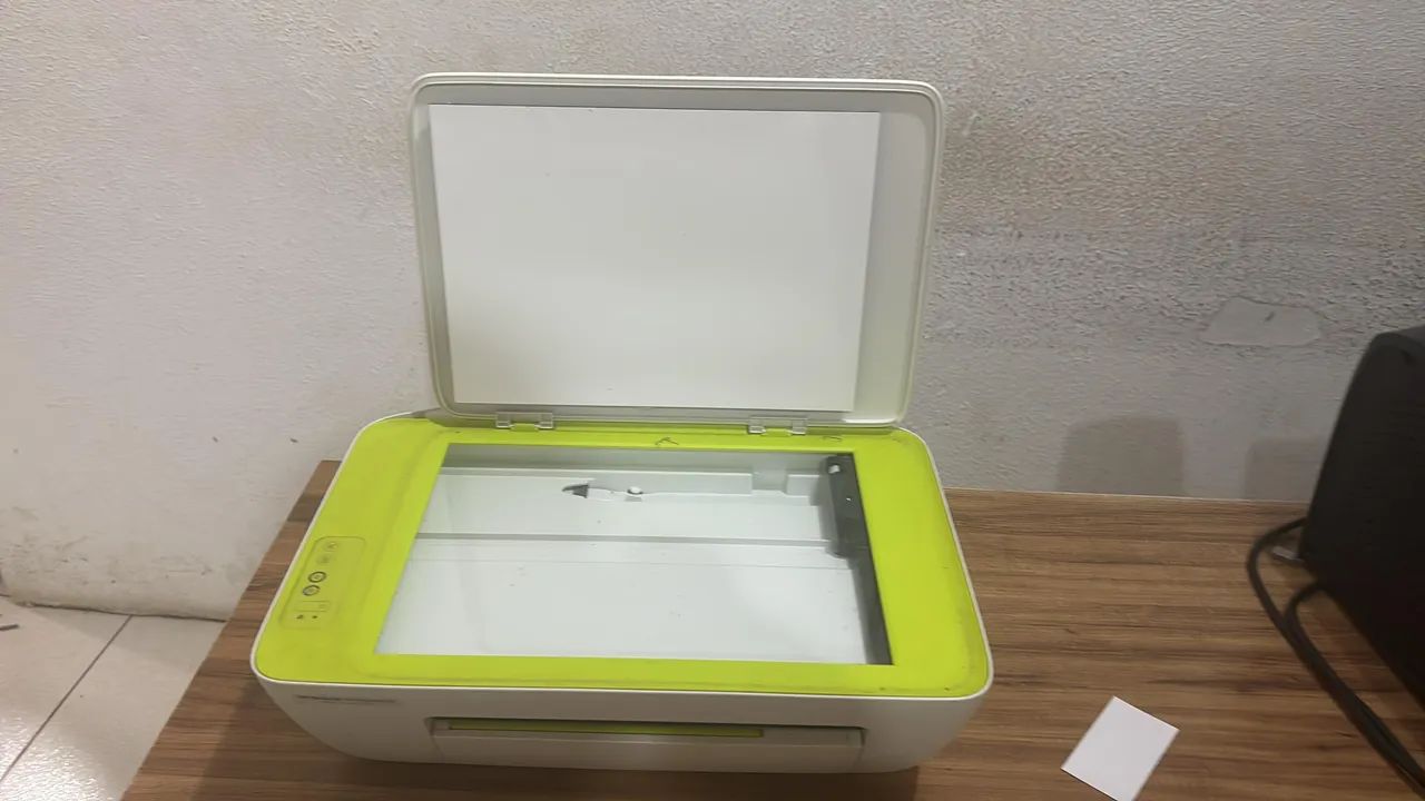 Impressora, HP Desk Jet Advantage 2136 Print Scan Copy - Foto 2