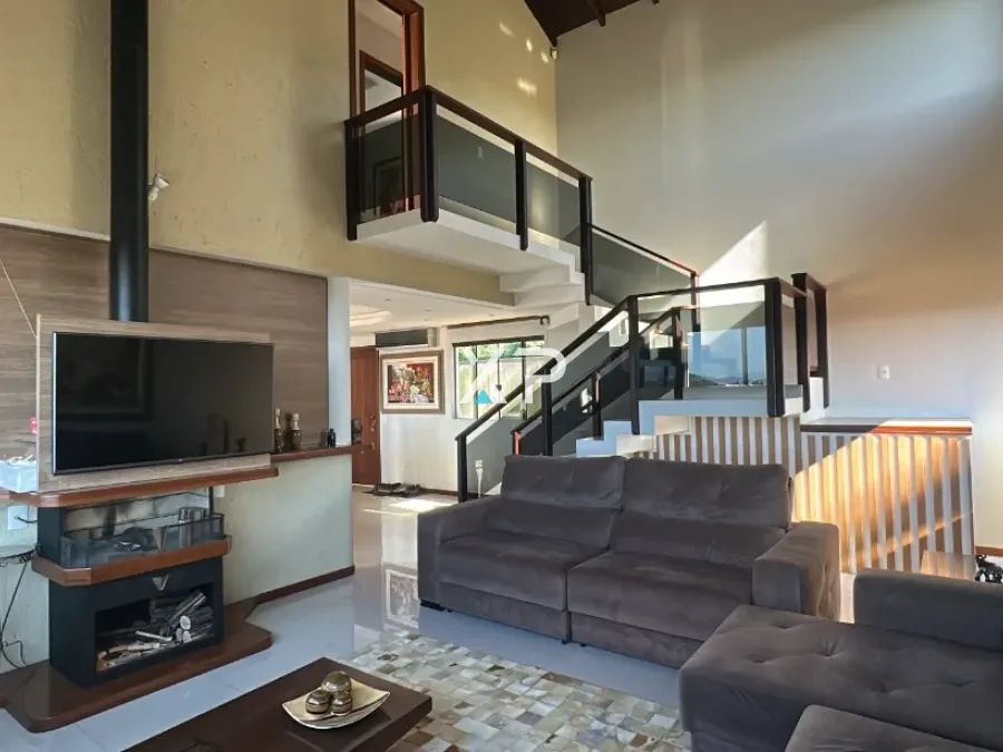 Casa 3 Quartos com 1 Suíte e 320m² - Bela Vista