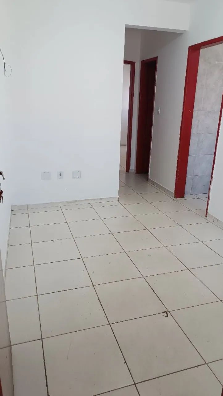 Alugo apartamento com 2 quartos 