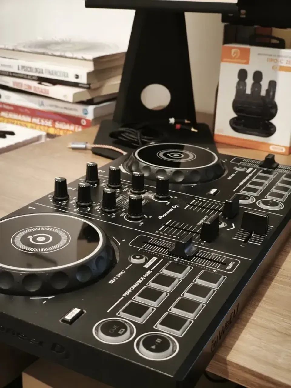 Controlador DJ Pioneer DDJ-200 Preto 2 Canais - Instrumentos