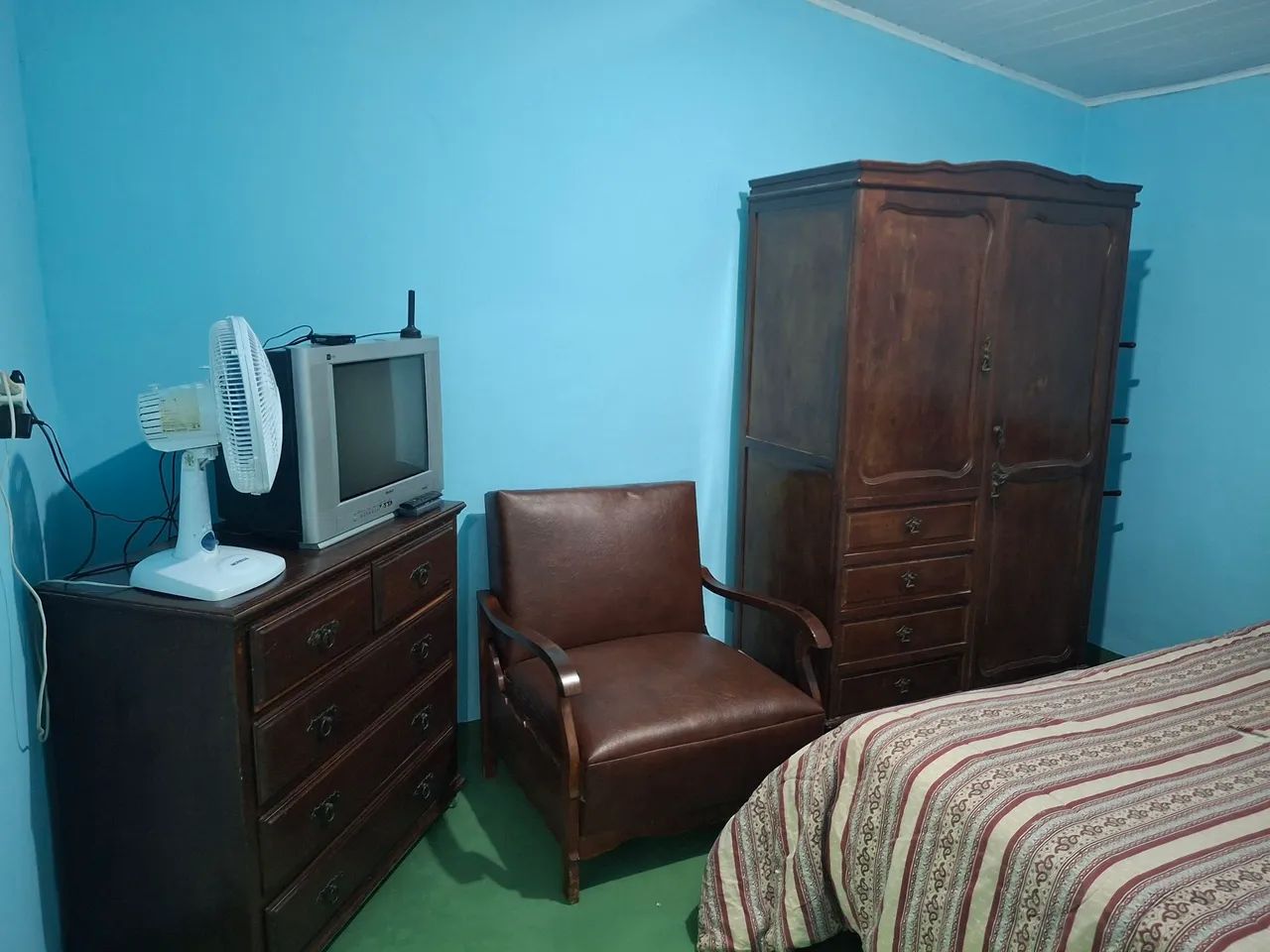 Alugo excelente kitnet tipo Barracão  - Foto 3