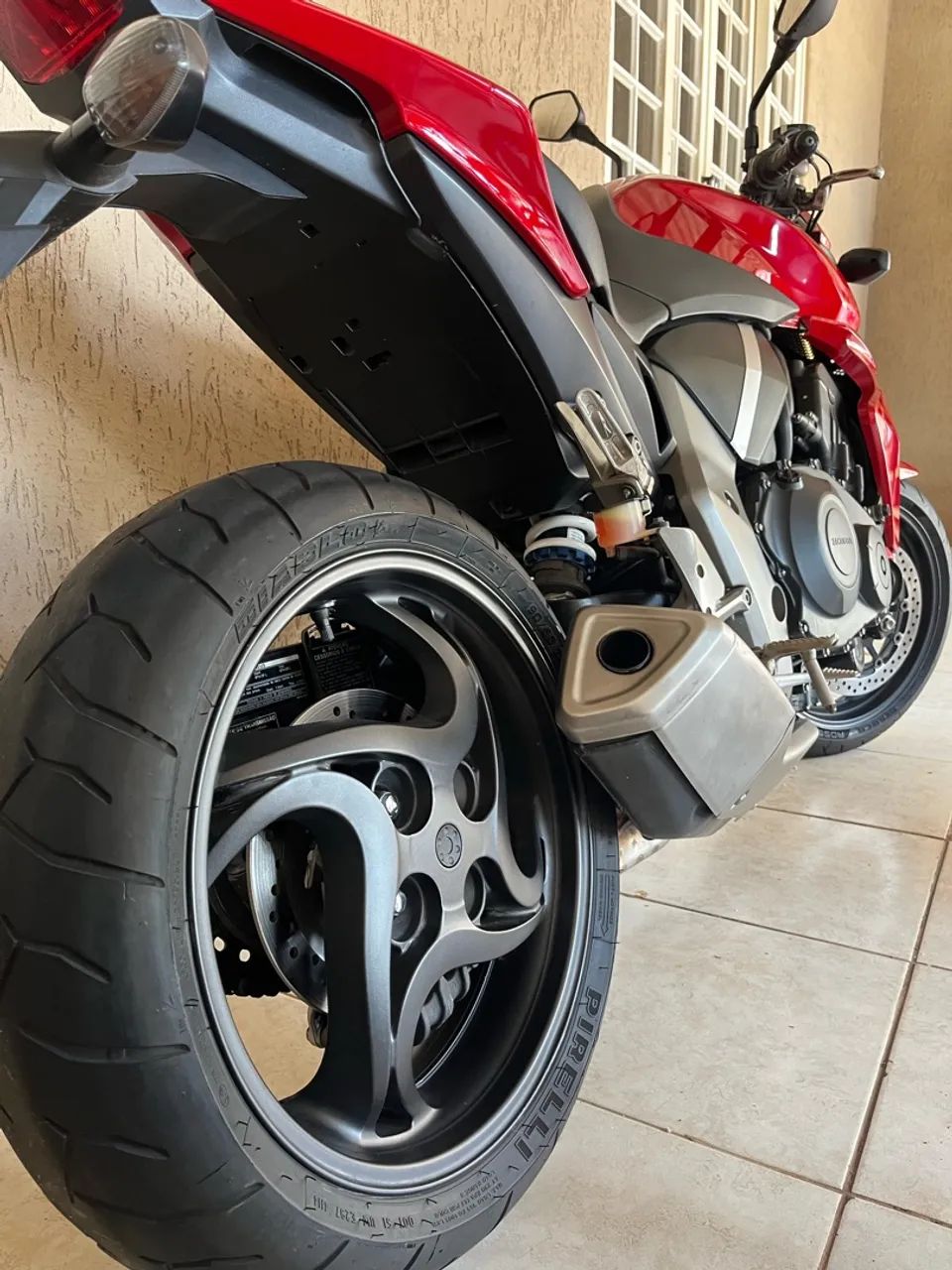 Honda Cb 1000r - Foto 2