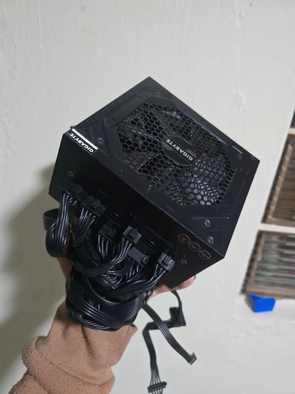 FONTE 750W GIGABYTE 80 PLUS GOLD FULL MODULAR - Foto 2