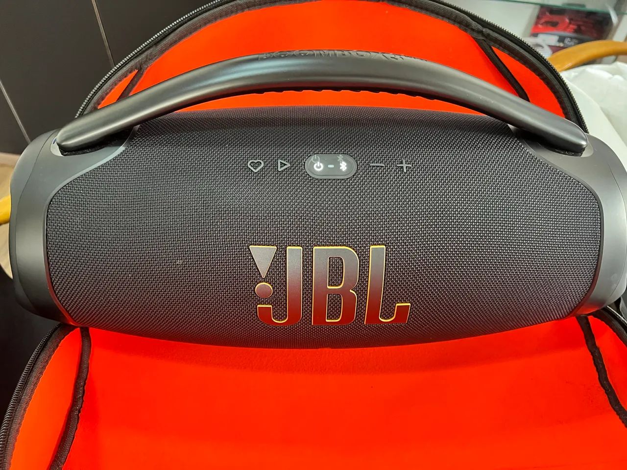 Caixa de som JBL box 3 com Wi-Fi