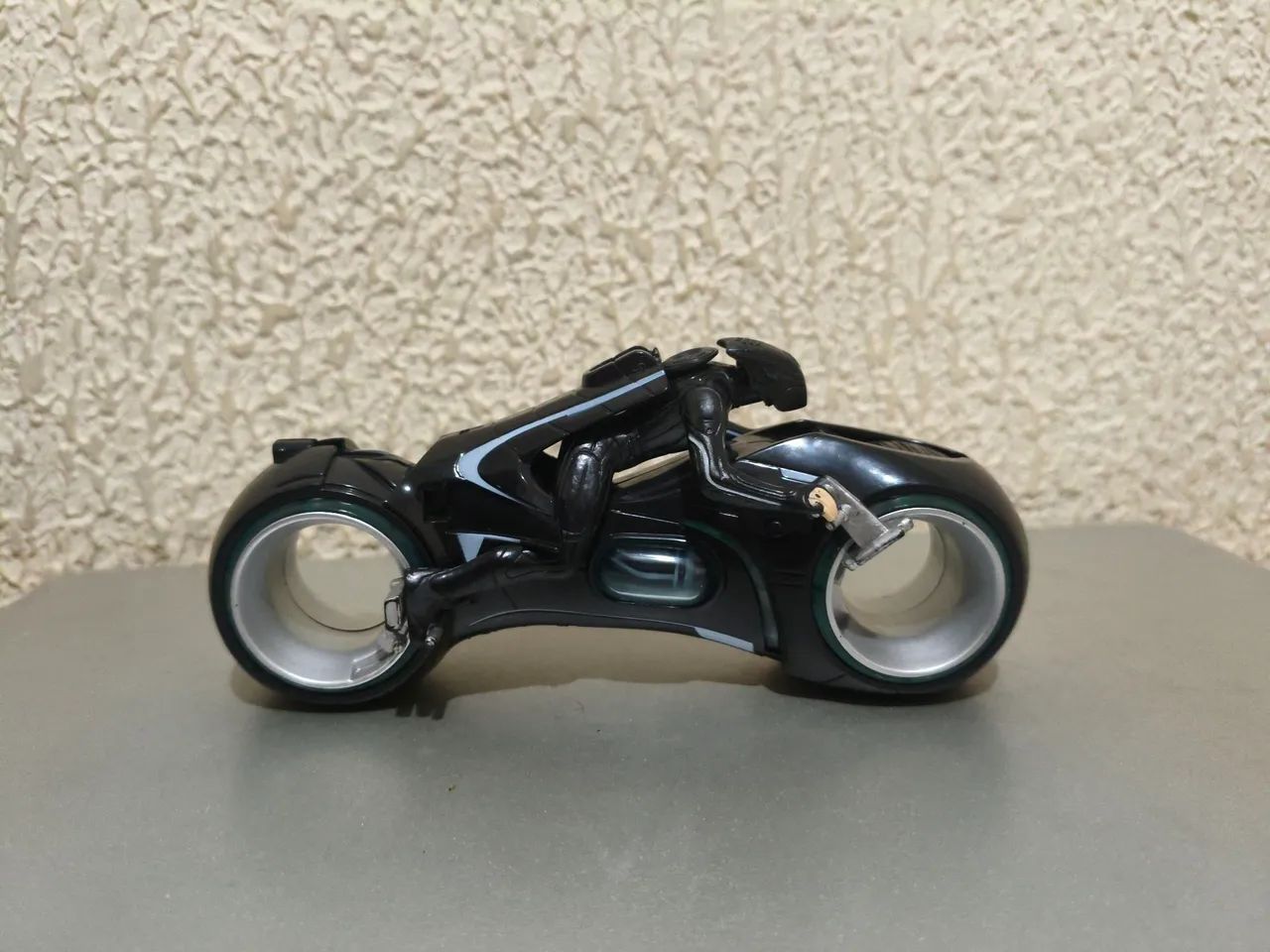 tron legacy deluxe lightcycle sam flynn Disney original moto do