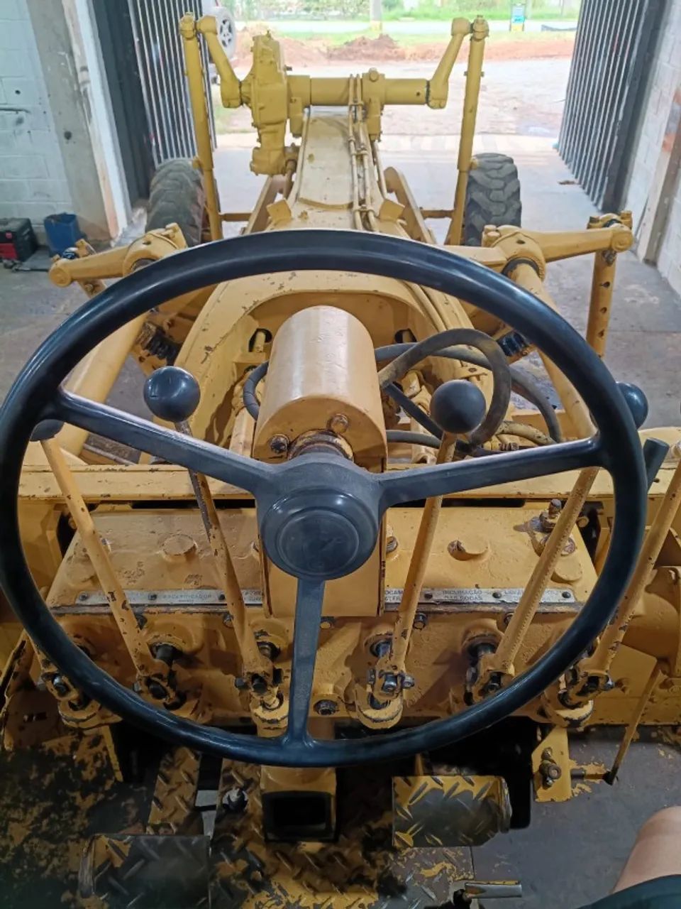 MOTONIVELADORA CATERPILLAR 120B (1984) - REVISADA E PRONTA PARA TRABALHAR! - Foto 4