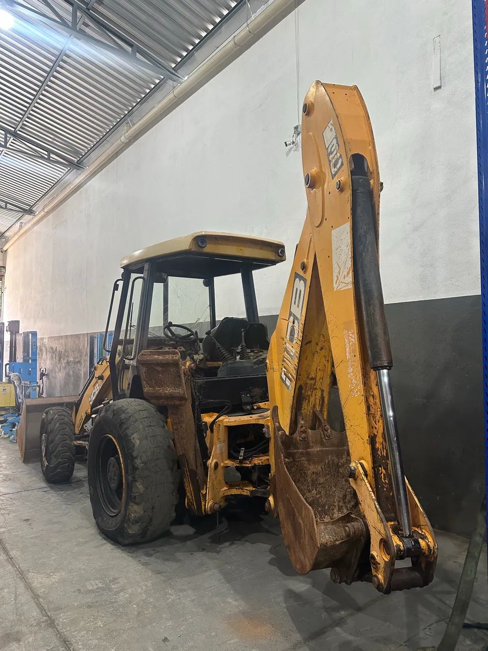 RETROESCAVADEIRA JCB 3C - Foto 3
