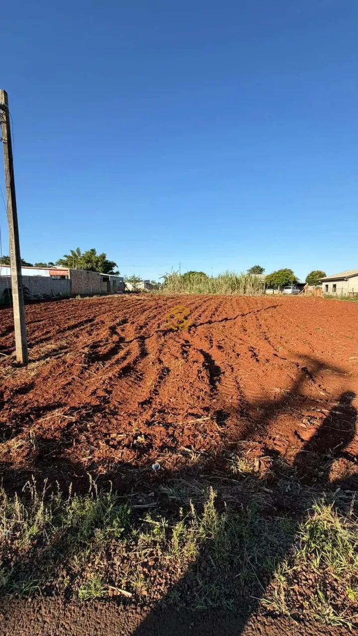 Terreno à venda no Vila Rural