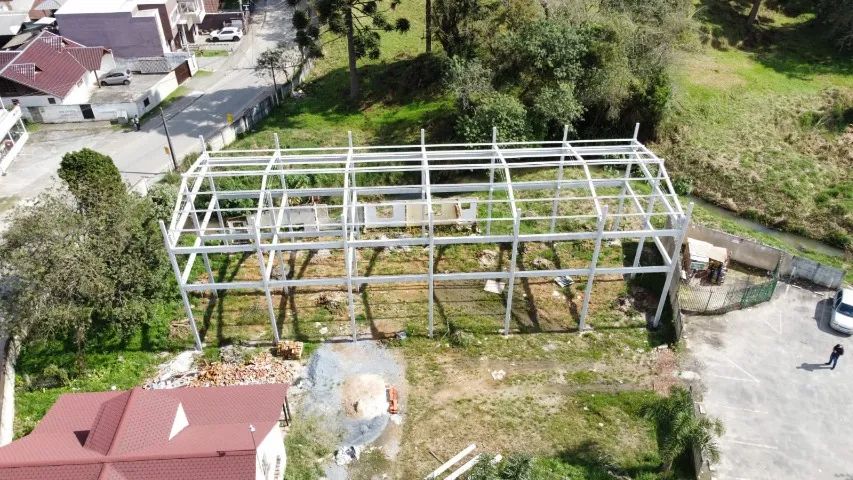 Estrutura de barracão pré moldado 300m² + mezanino300m² com cobertura - Foto 3