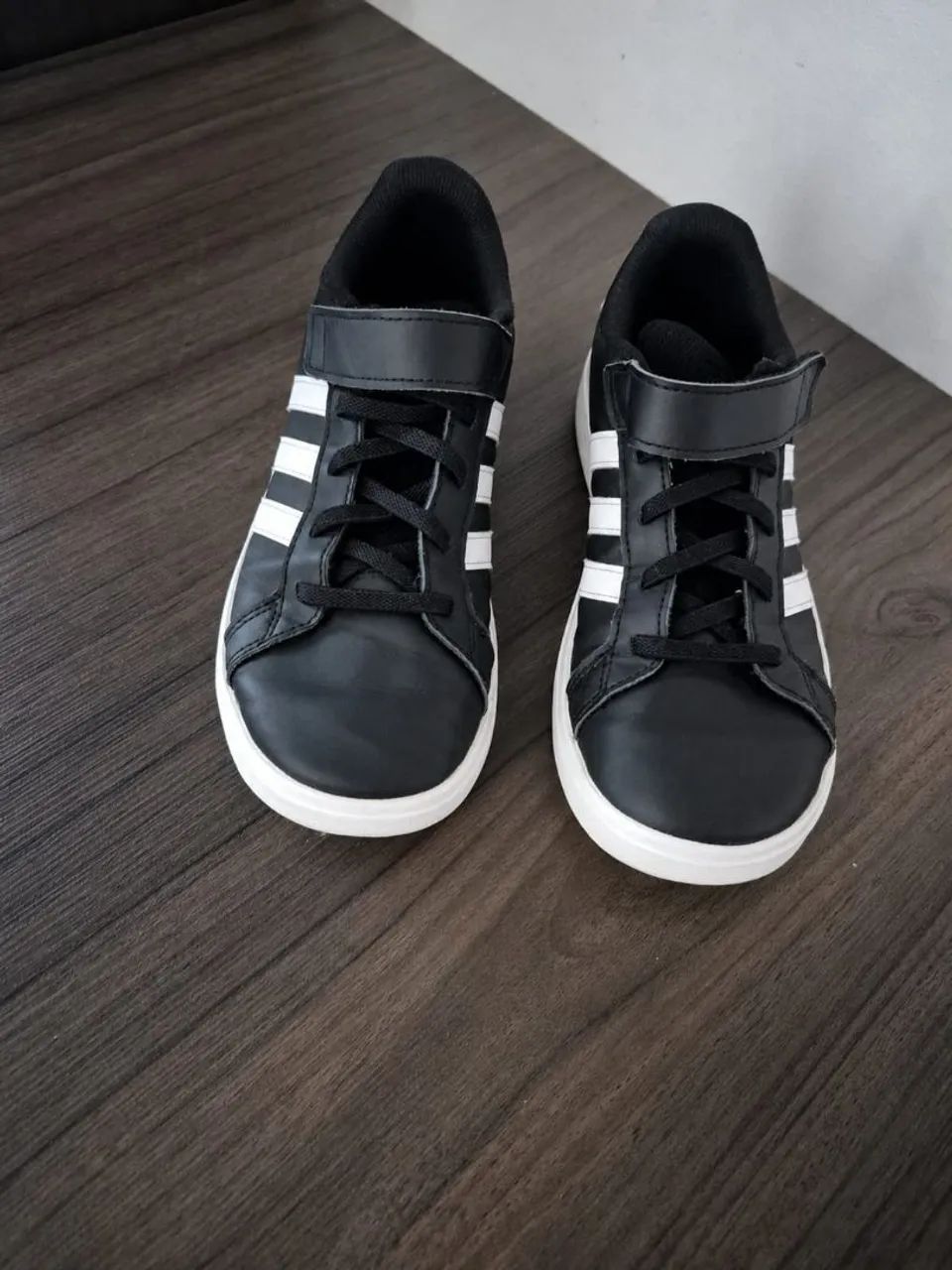 Tenis adidas  32/33