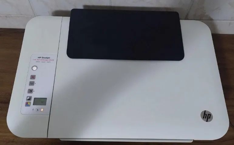 Impressora HP Desjet Advantage 2546, com os cabos, funcionando normalmente, está sem tinta - Foto 2