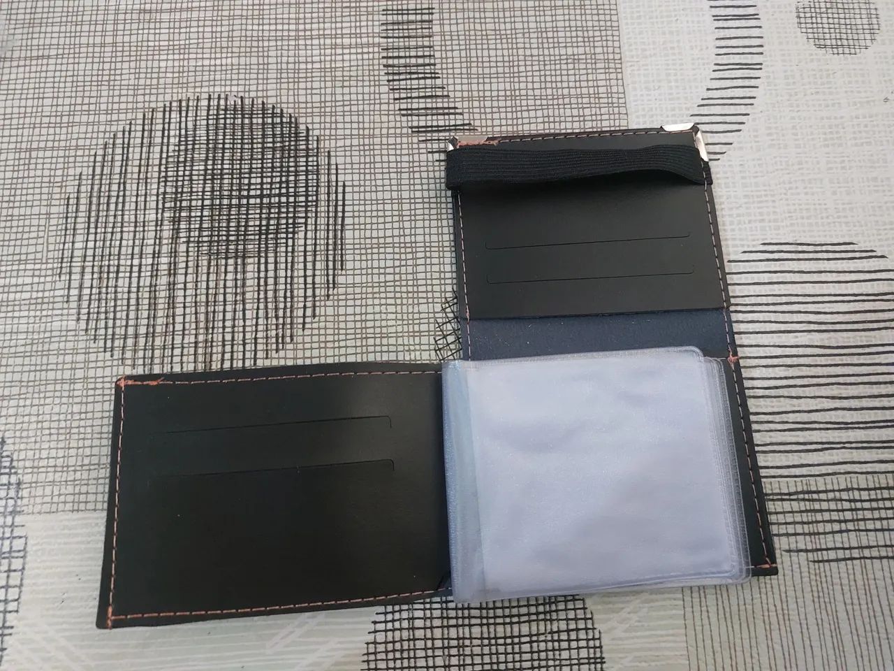 CARTEIRA DE COURO MINIMALISTA  - Foto 3