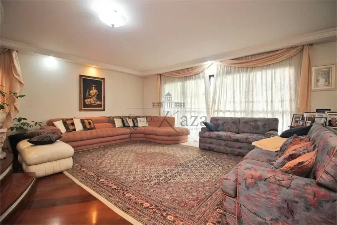 Apartamento - Moema - 4 Dormitórios - 293m².