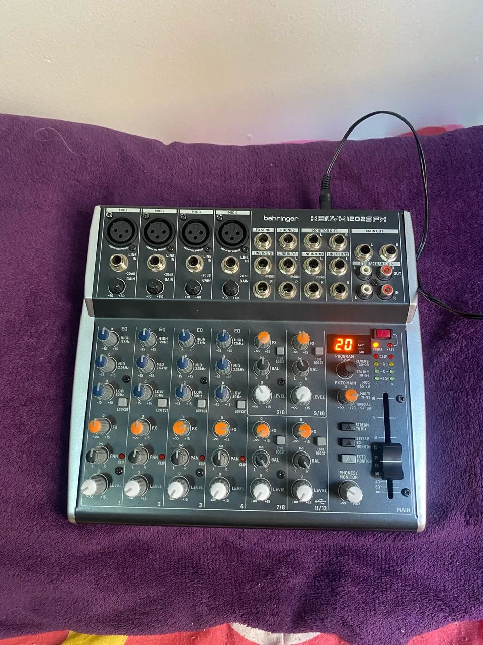 Mesa de som bheringer 1202sfx - Foto 2