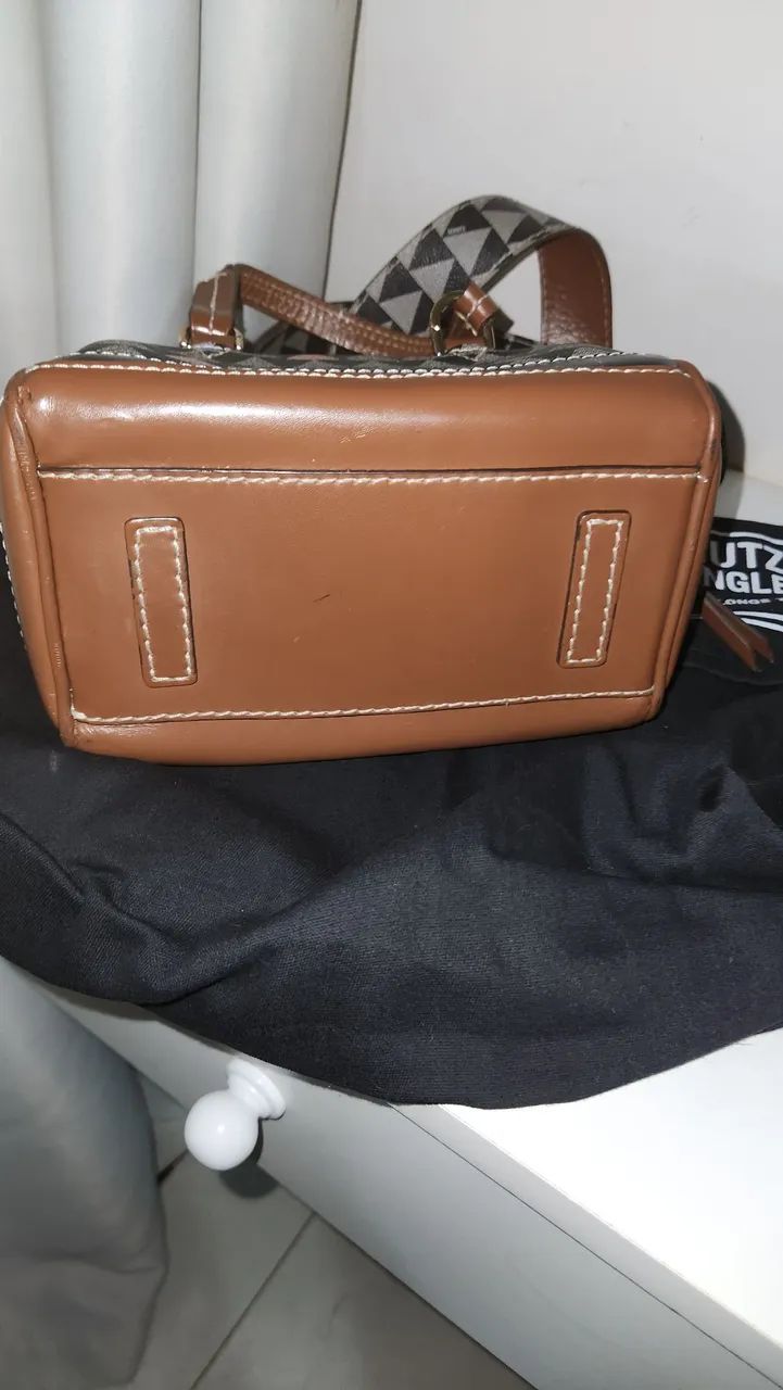 Bolsa Schutz Triangle Baú mini - Foto 4
