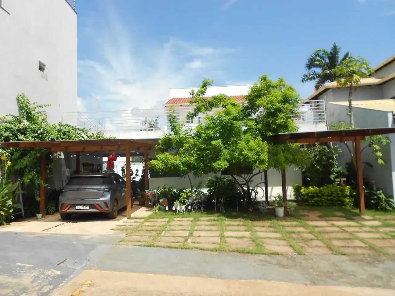 EXCELENTE CASA TIPO SOBRADO, 05 SUITES, EM CONDOMÍNIO. - Foto 3