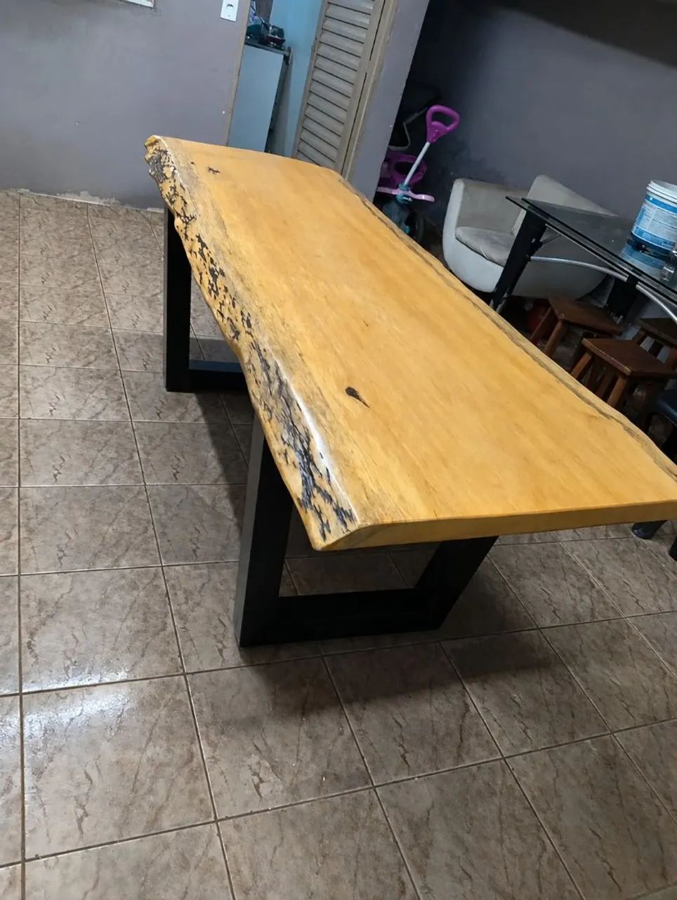 Mesa de Madeira Rústica com pés de ferro