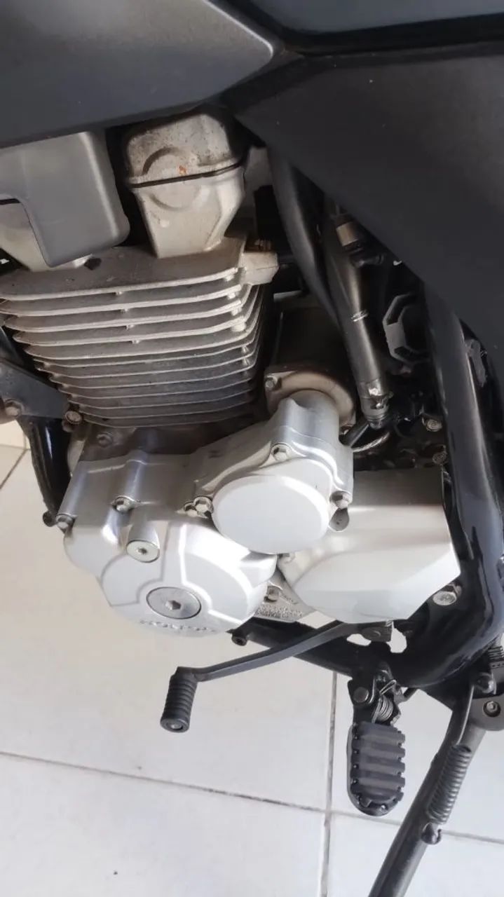 Honda XRE  - Foto 2
