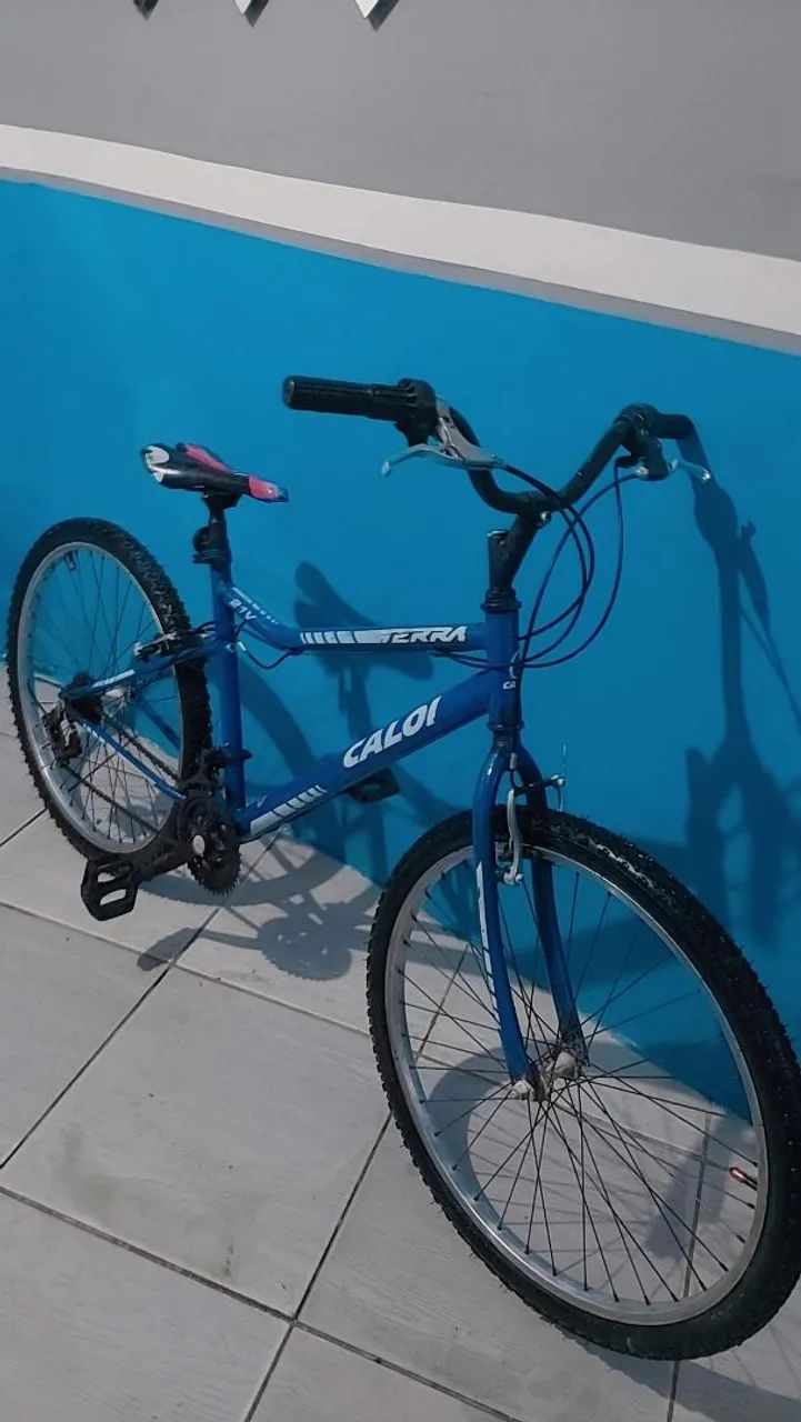 Vendo bicicleta caloi aro 26 de marcha - Foto 3