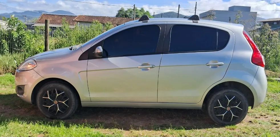Fiat Palio Attractive 1.0 EVO Fire Flex 8V 5P 2015 - Foto 2