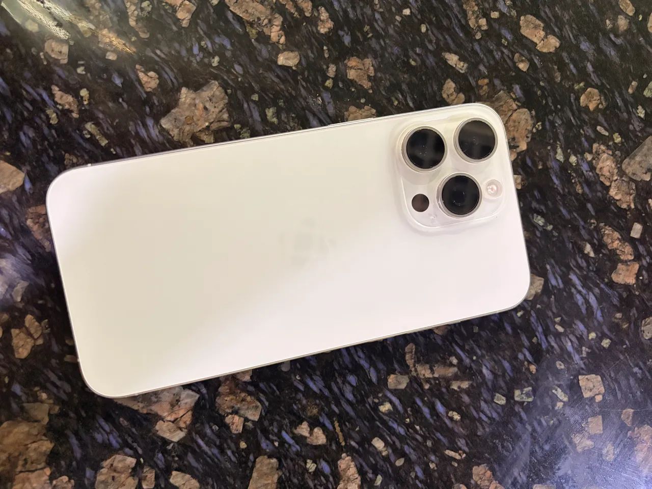 iPhone 15 Pro Max  - Foto 2