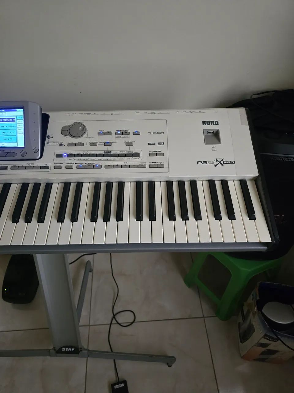 Vendo um teclado pa2x muito concercsdo funcionado perfeitamente ja sampleado troco tb - Foto 4