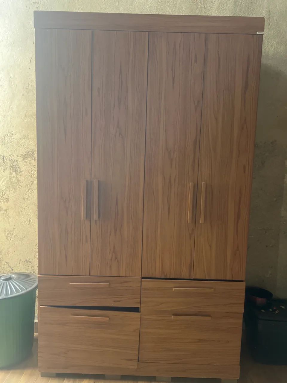GUARDA ROUPAS MARROM MDF