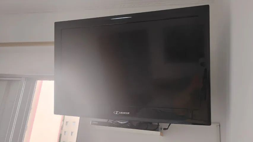 TV Buster 32" Em Bom Estado - Foto 2