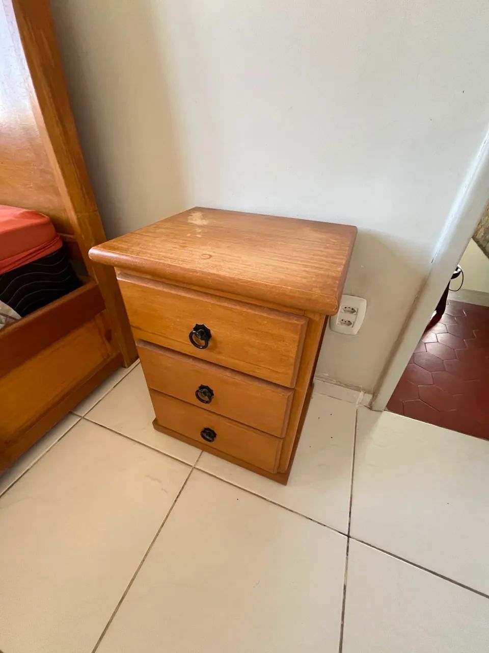 Par de comoda