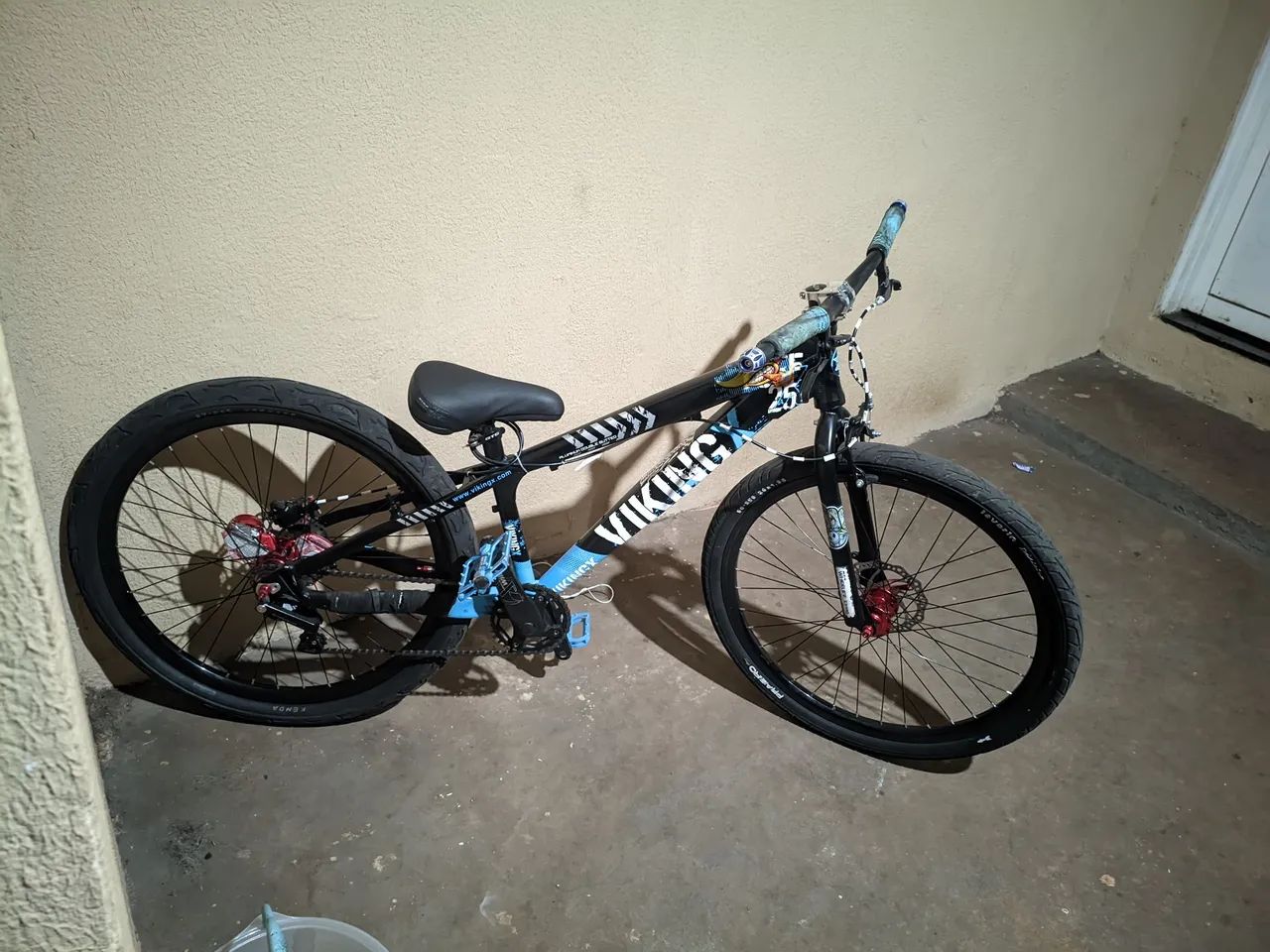 Vikingx tuff 25 semi Nova  - Foto 3