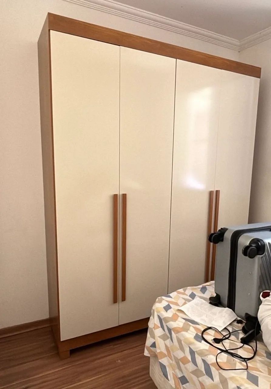 Guarda roupa alto e material premium  - Foto 3