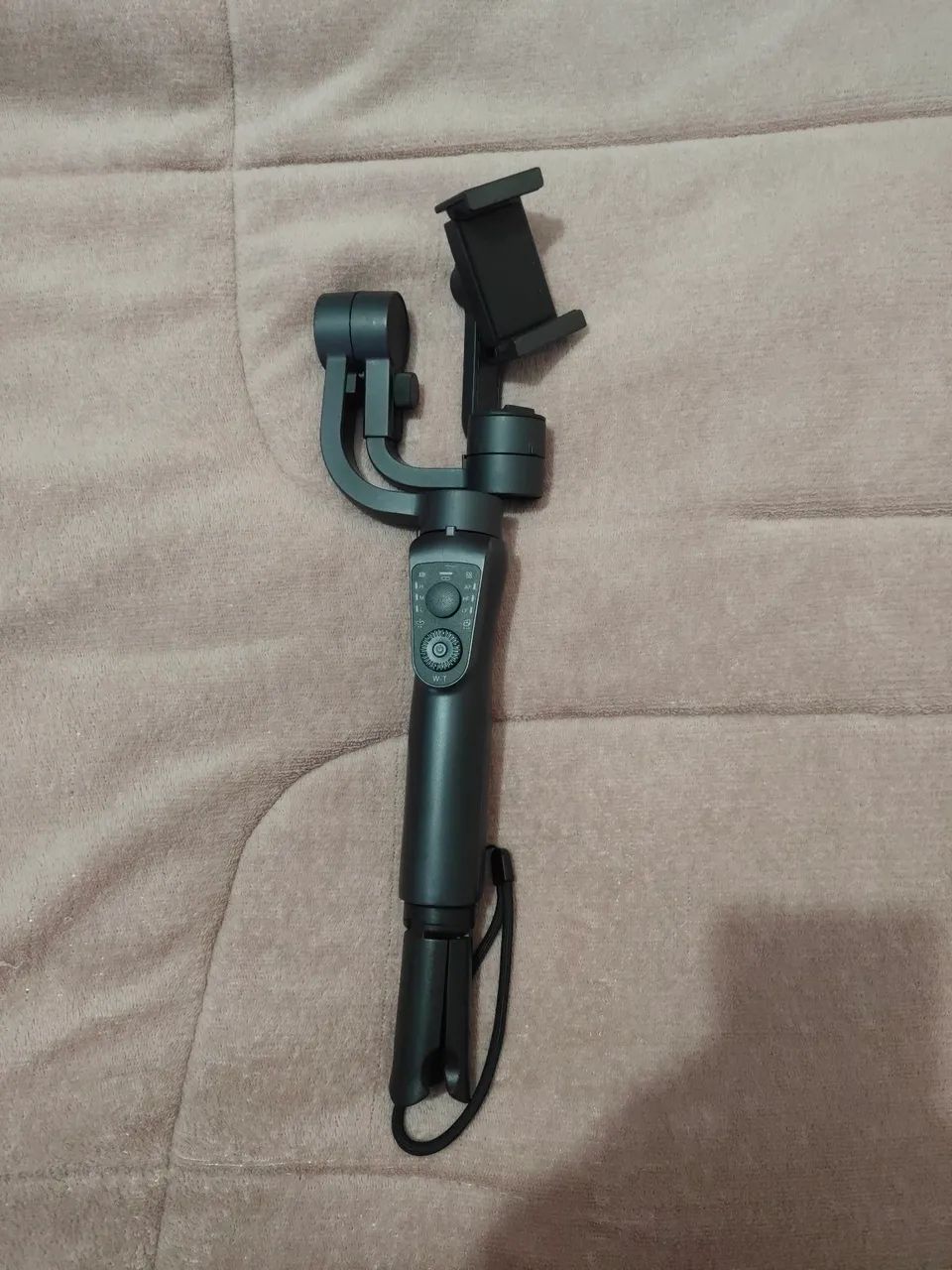 Estabilizador gimbal para celular